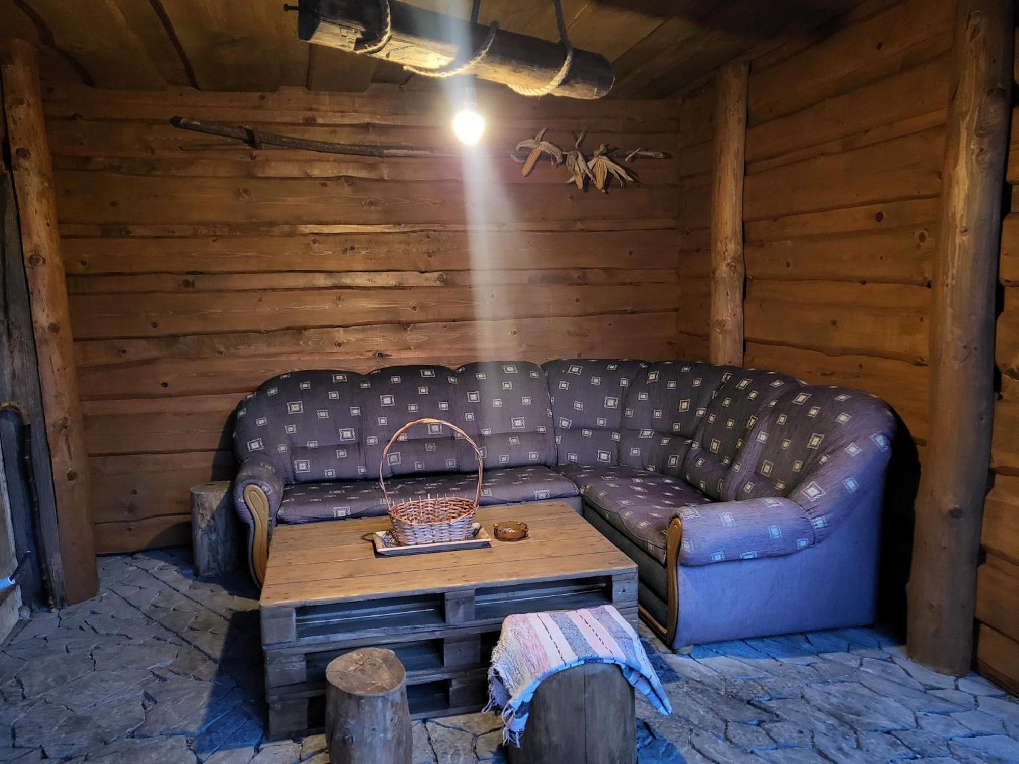 Chalupa M&P 2 Bešeňová Exteriör bild